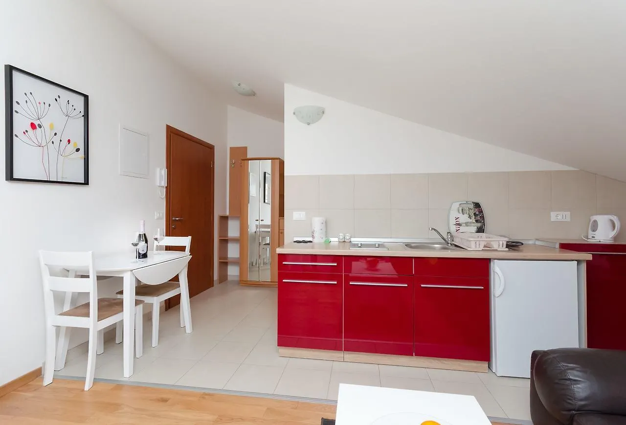 Apartment Goran روفينج