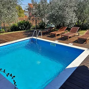 apartments-romy.pula-hotels.org/